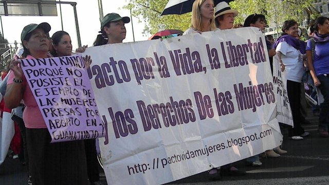 Marcha por el día de la despenalización del aborto en América Latina y el Caribe del Monumento a la madre hasta el Zócalo, 28 de septiembre de 2011 México, D. F.