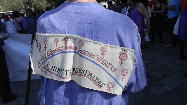 Marcha por el día de la despenalización del aborto en América Latina y el Caribe del Monumento a la madre hasta el Zócalo, 28 de septiembre de 2011 México, D. F.