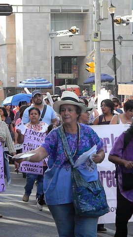 Marcha por el día de la despenalización del aborto en América Latina y el Caribe del Monumento a la madre hasta el Zócalo, 28 de septiembre de 2011 México, D. F.