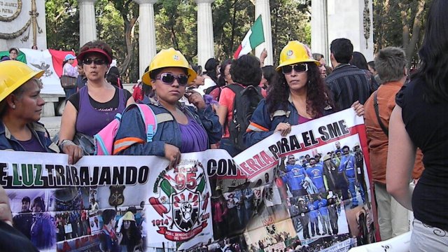 Marcha por el día de la despenalización del aborto en América Latina y el Caribe del Monumento a la madre hasta el Zócalo, 28 de septiembre de 2011 México, D. F.