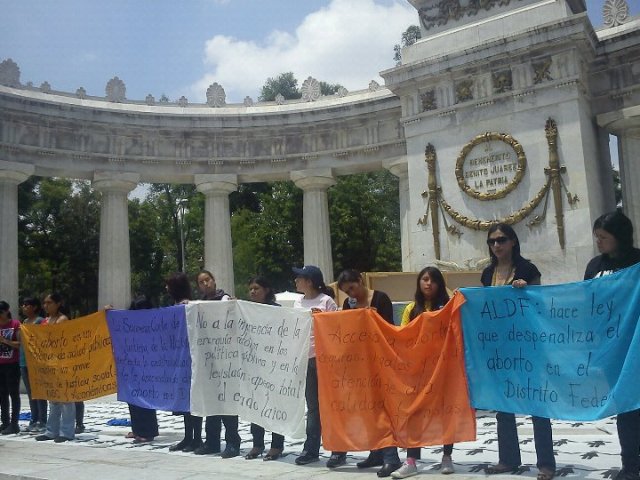 Celebracion 3er aniversario de la sentencia de la SCJN por la costitucionalidad de las reformas legales que despenalizan la ILE en el DF hasta la 12a semana de gestación